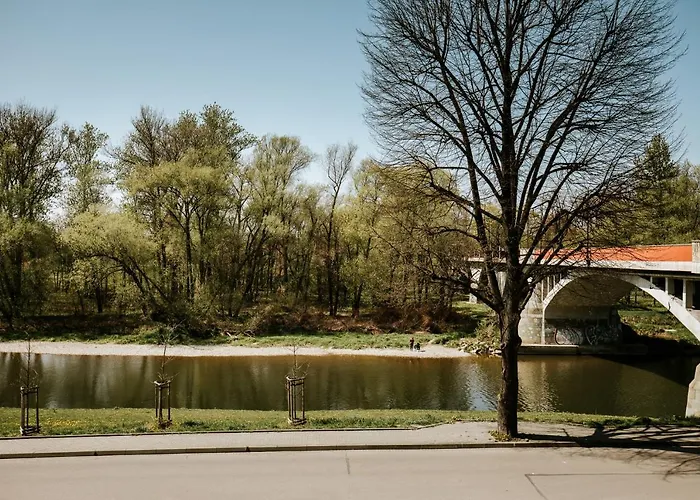 River Side 3/18 דירה